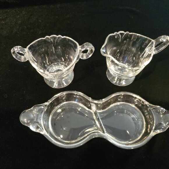 L@@K Vintage Clear Glass Creamer and Sugar Bowl Tray Set - Picture 3 of 6